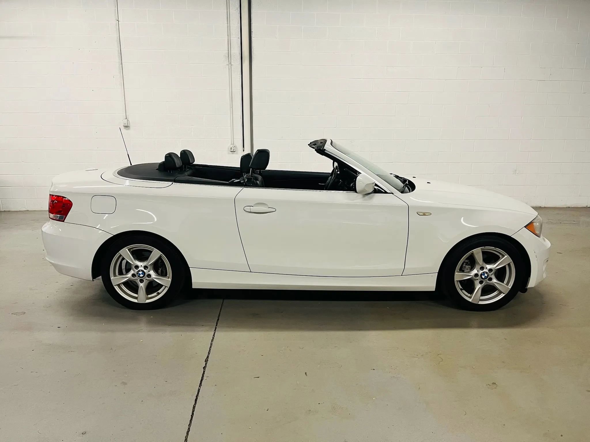 Used 2013 BMW 128i Convertible image 8