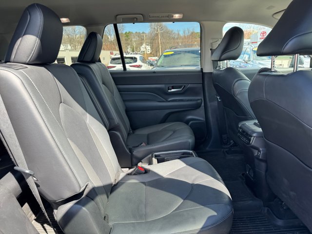 Used 2024 Toyota Grand Highlander Limited image 26