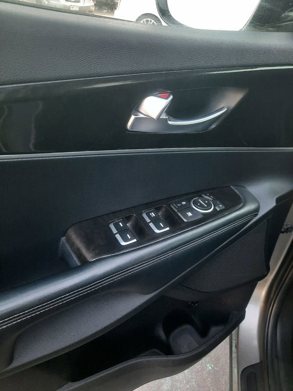 Used 2016 Kia Sorento L FWD image 14