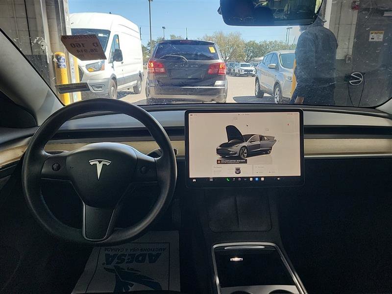 Used 2023 Tesla Model 3 Standard Range image 9