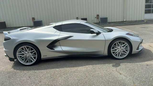 Used 2020 Chevrolet Corvette Stingray Preferred Cpe w/ 2LT Preferred Equipment Group RWD image 3