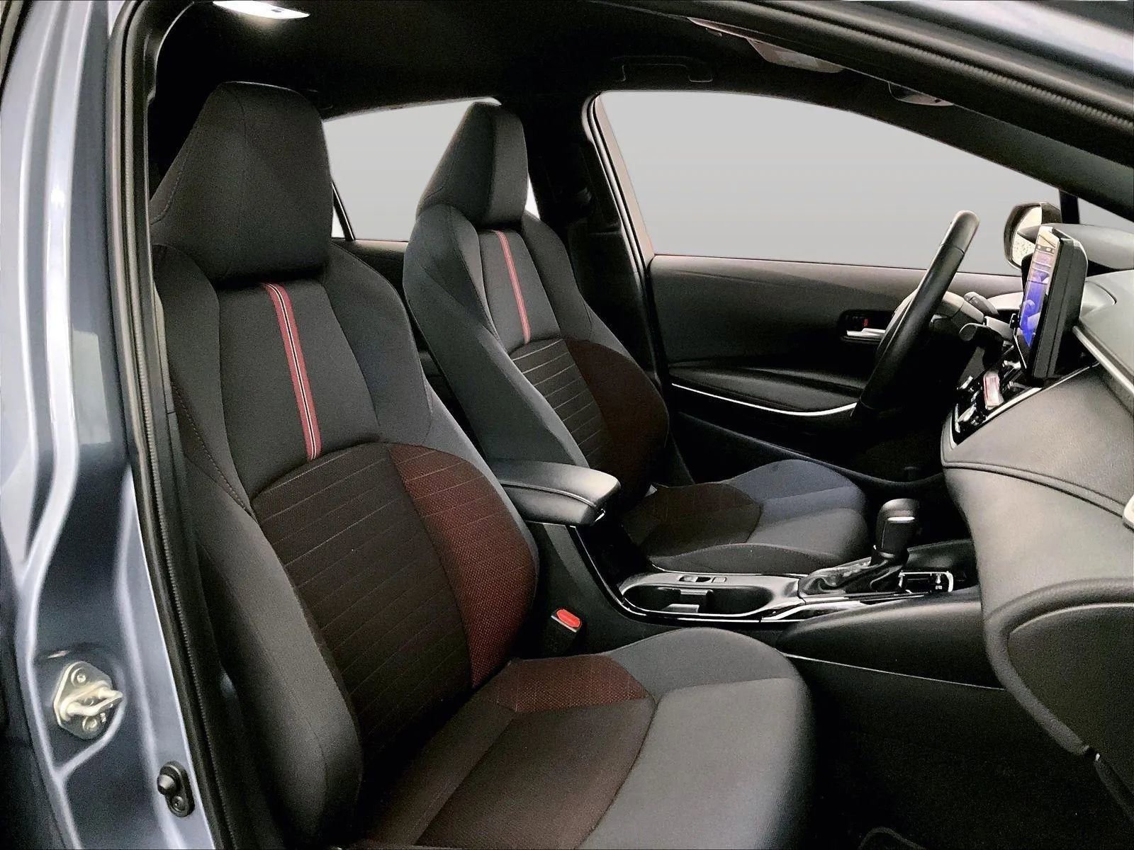 Used 2024 Toyota Corolla SE image 7