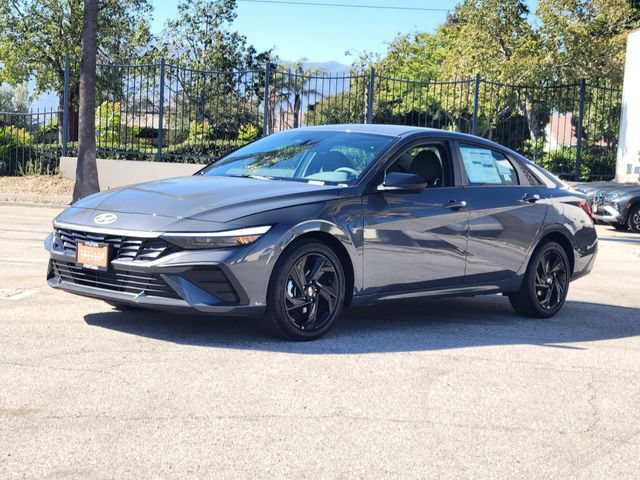 New 2026 Hyundai Elantra Sport FWD image 2