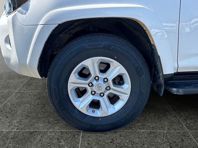 Used 2019 Toyota 4Runner SR5 Premium w/ Convenience Package AWD/4WD image 14