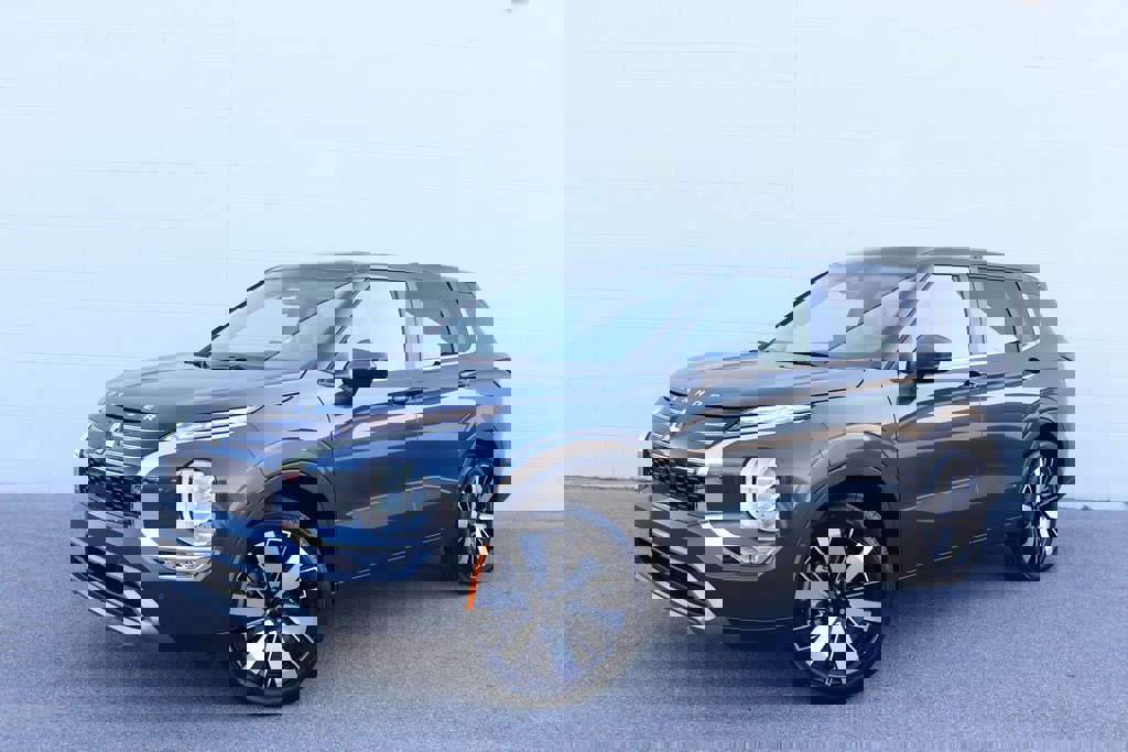 New 2025 Mitsubishi Outlander SE image 25