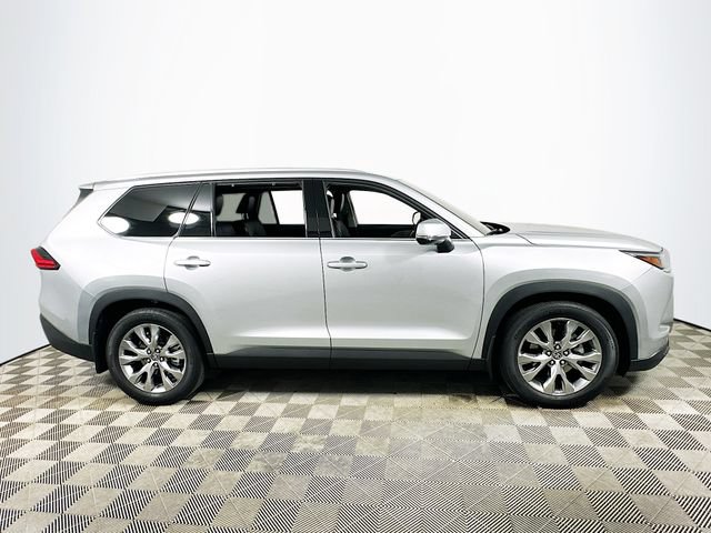 Used 2024 Toyota Grand Highlander FWD image 2