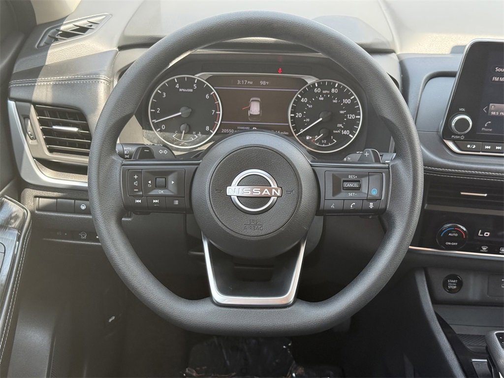 Used 2024 Nissan Rogue SV image 31