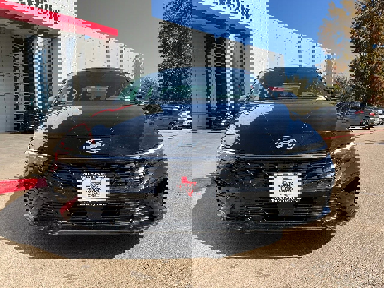 Used 2025 Hyundai Elantra SEL image 4