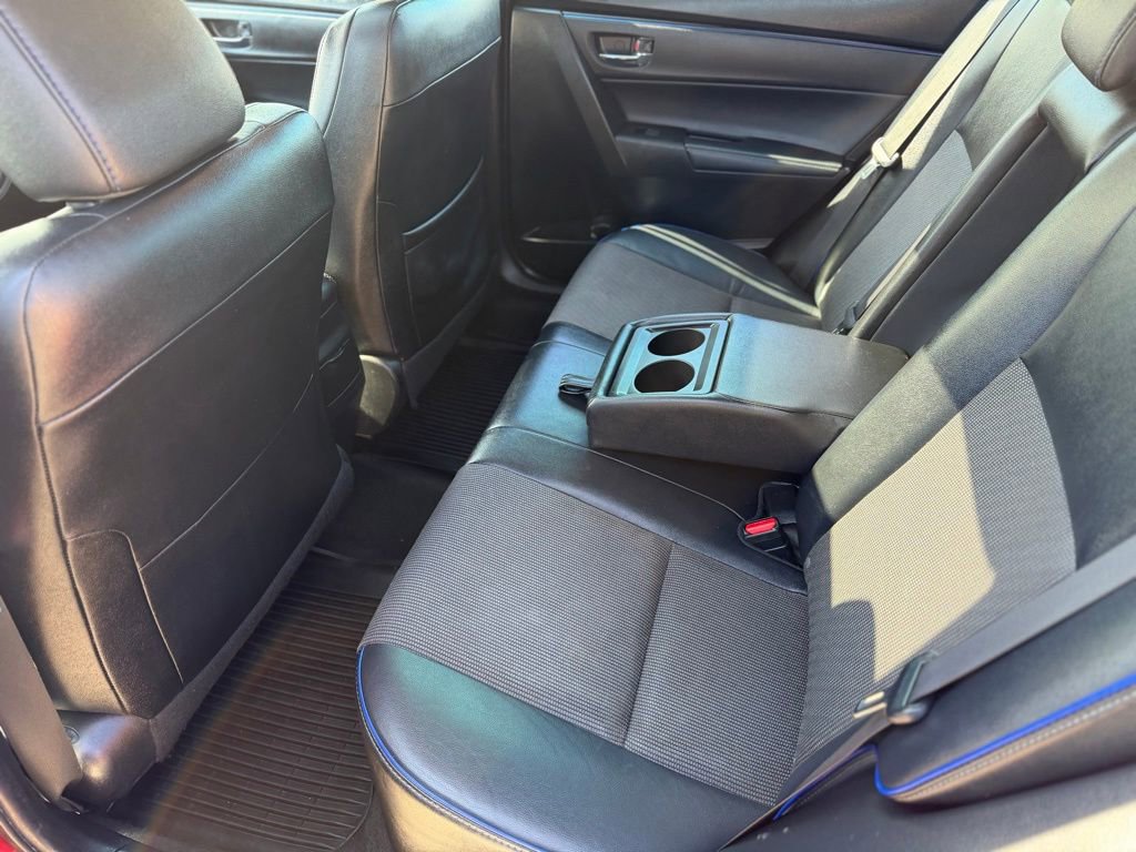 Used 2017 Toyota Corolla SE w/ SE Premium Package image 18