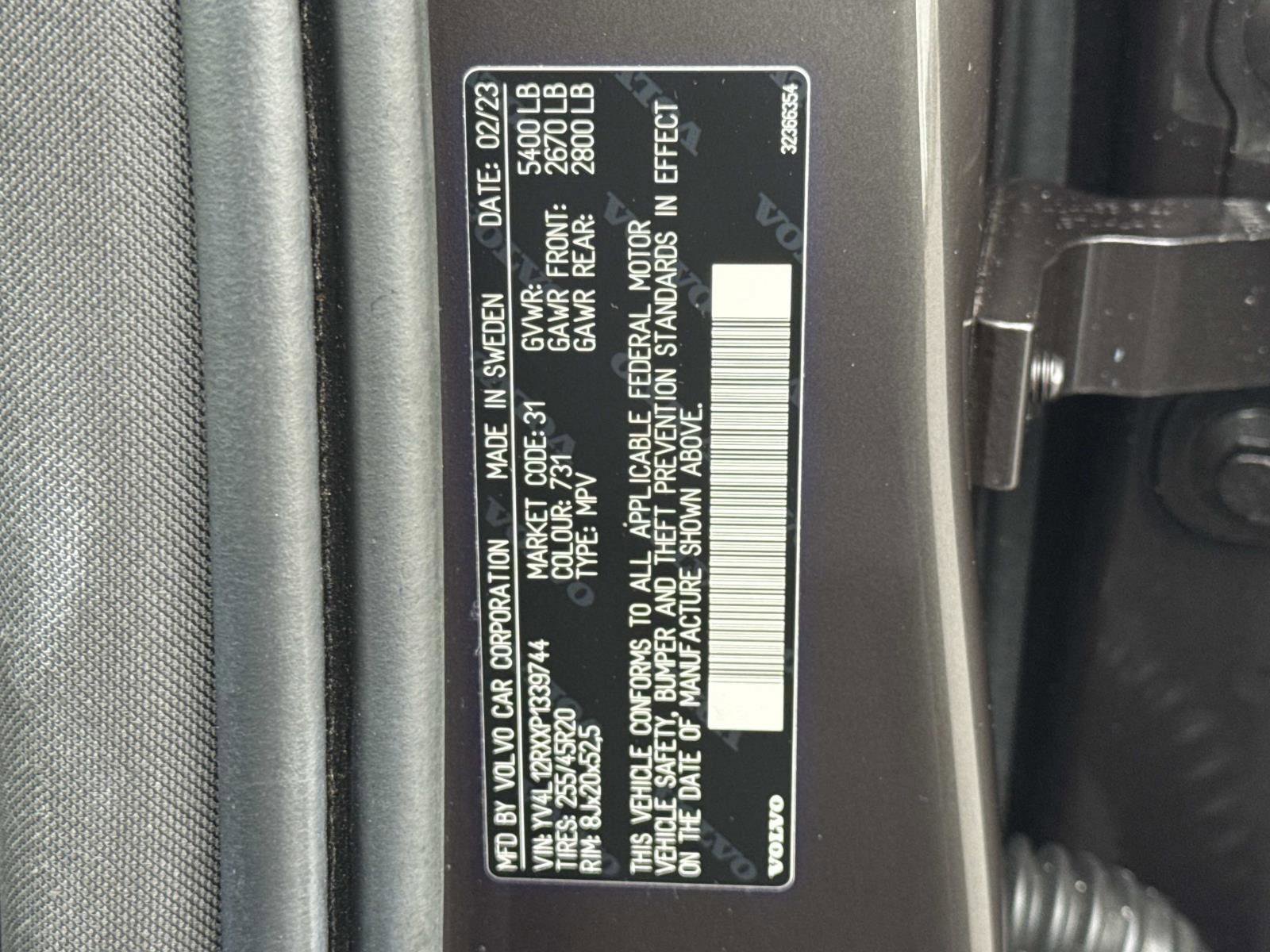 Used 2023 Volvo XC60 B5 Ultimate w/ Climate Package image 30