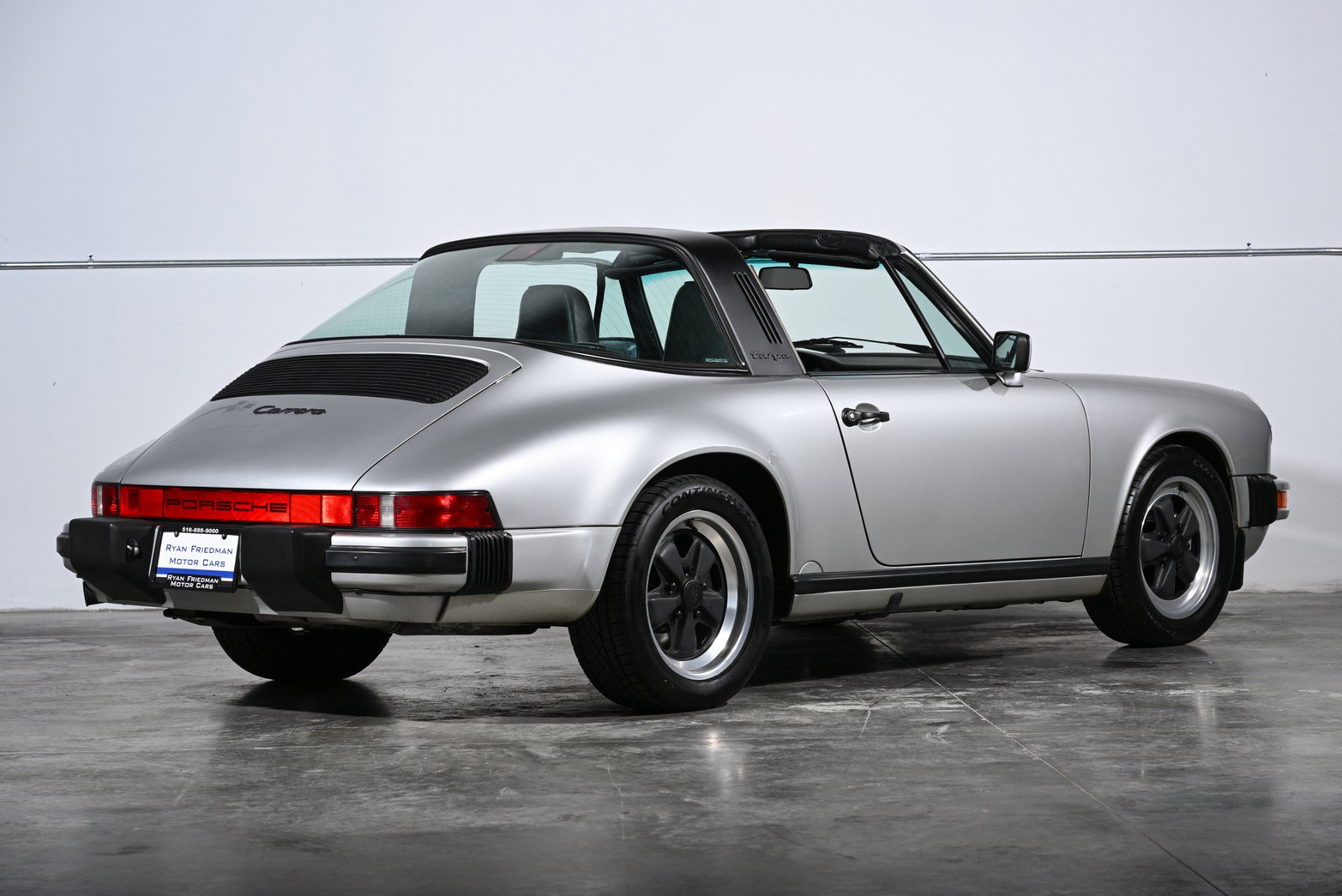 Used 1988 Porsche 911 Carrera RWD image 3
