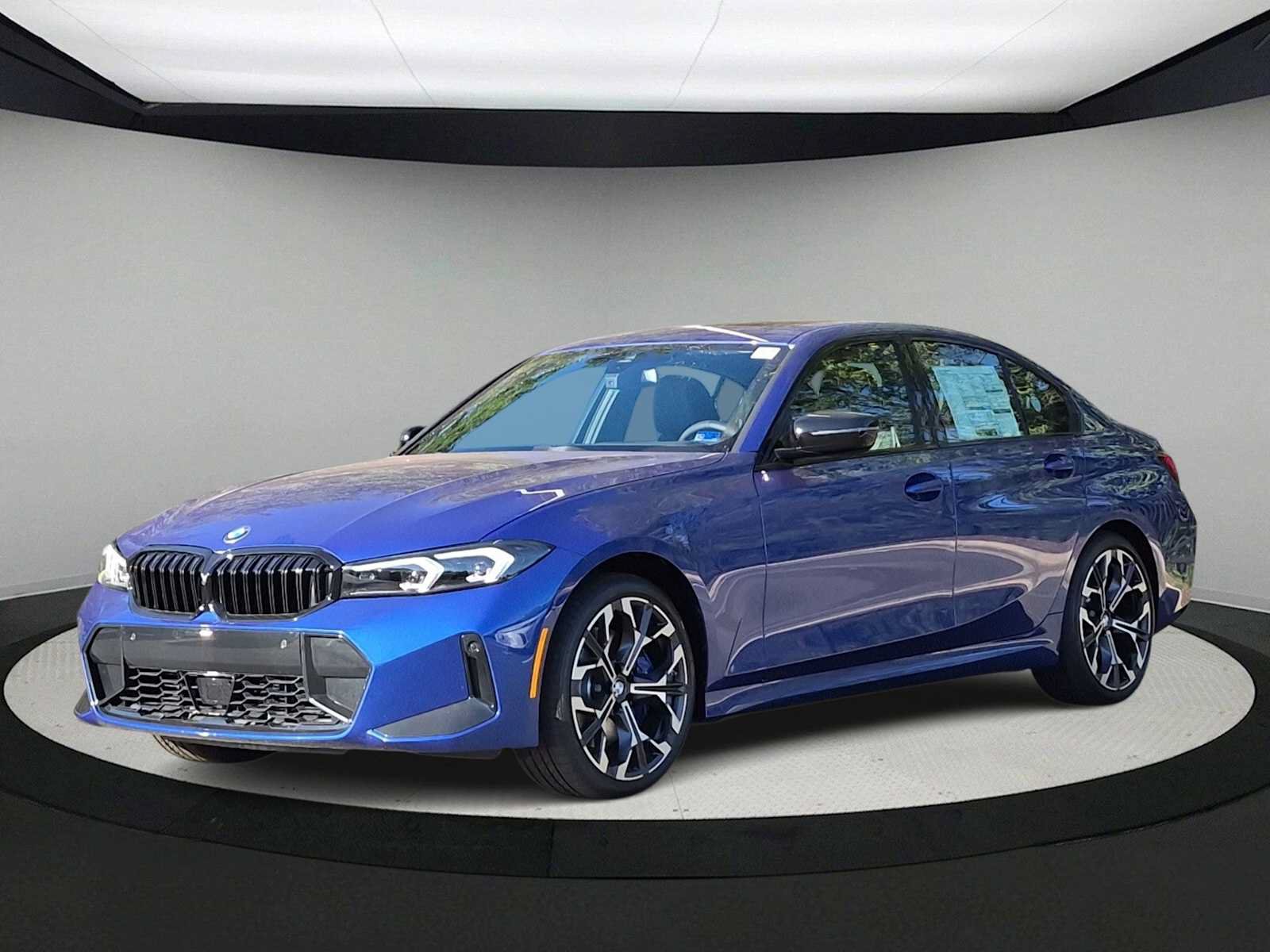 New 2026 BMW 330i xDrive Sedan w/ M Sport Package AWD/4WD image 4
