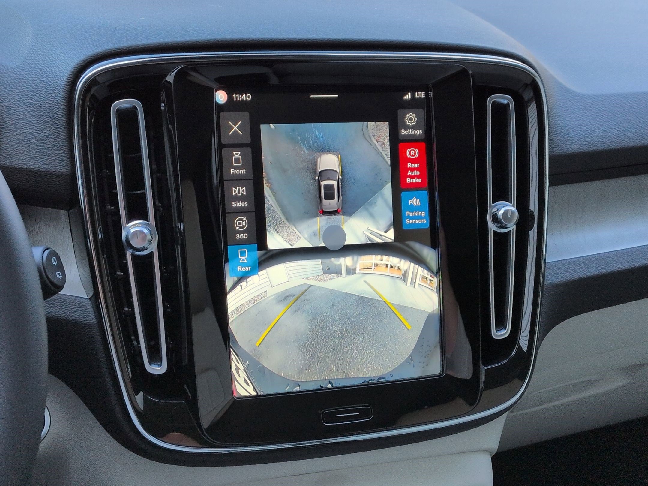 New 2026 Volvo XC40 B5 Plus w/ Climate Package image 12