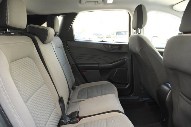 Used 2022 Ford Escape SE image 25