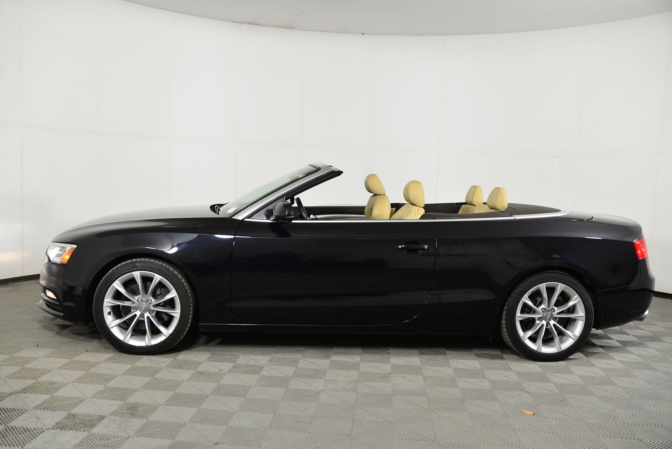 Used 2013 Audi A5 2.0T Premium Plus image 2