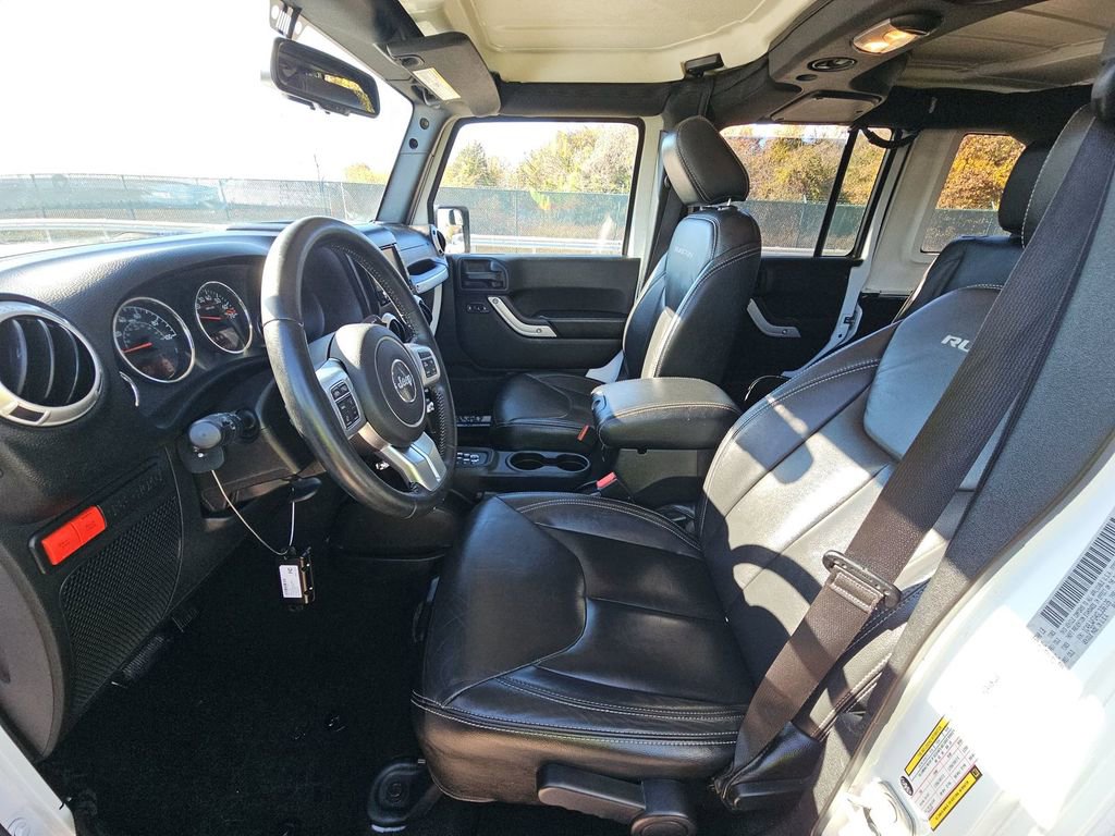 Used 2016 Jeep Wrangler Unlimited Rubicon image 11
