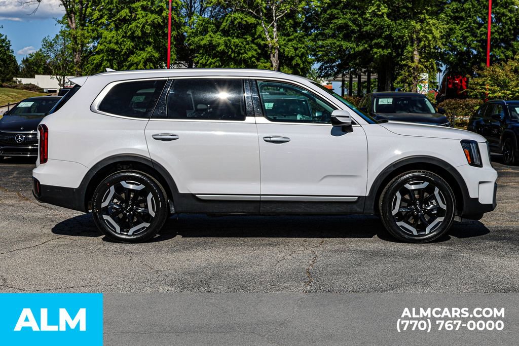 Used 2025 Kia Telluride S FWD image 10