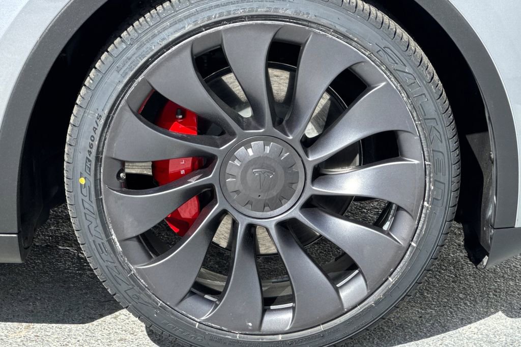 Used 2024 Tesla Model Y Performance image 24