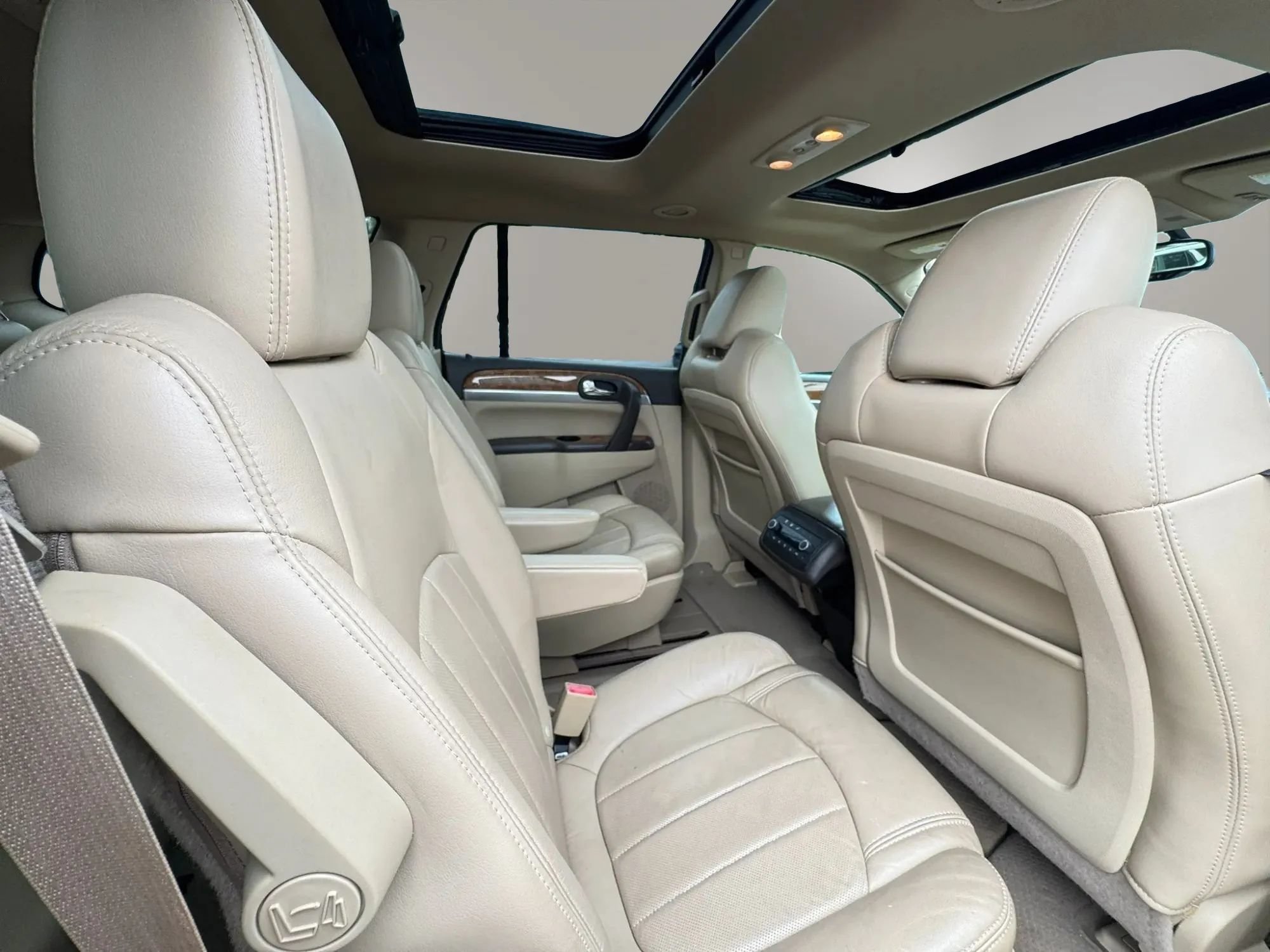 Used 2012 Buick Enclave Premium FWD image 13