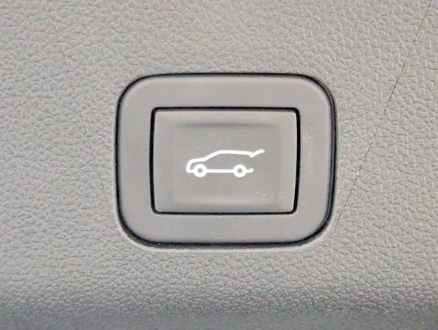 Used 2025 Cadillac Escalade Sport w/ LPO, ONYX Package RWD image 32