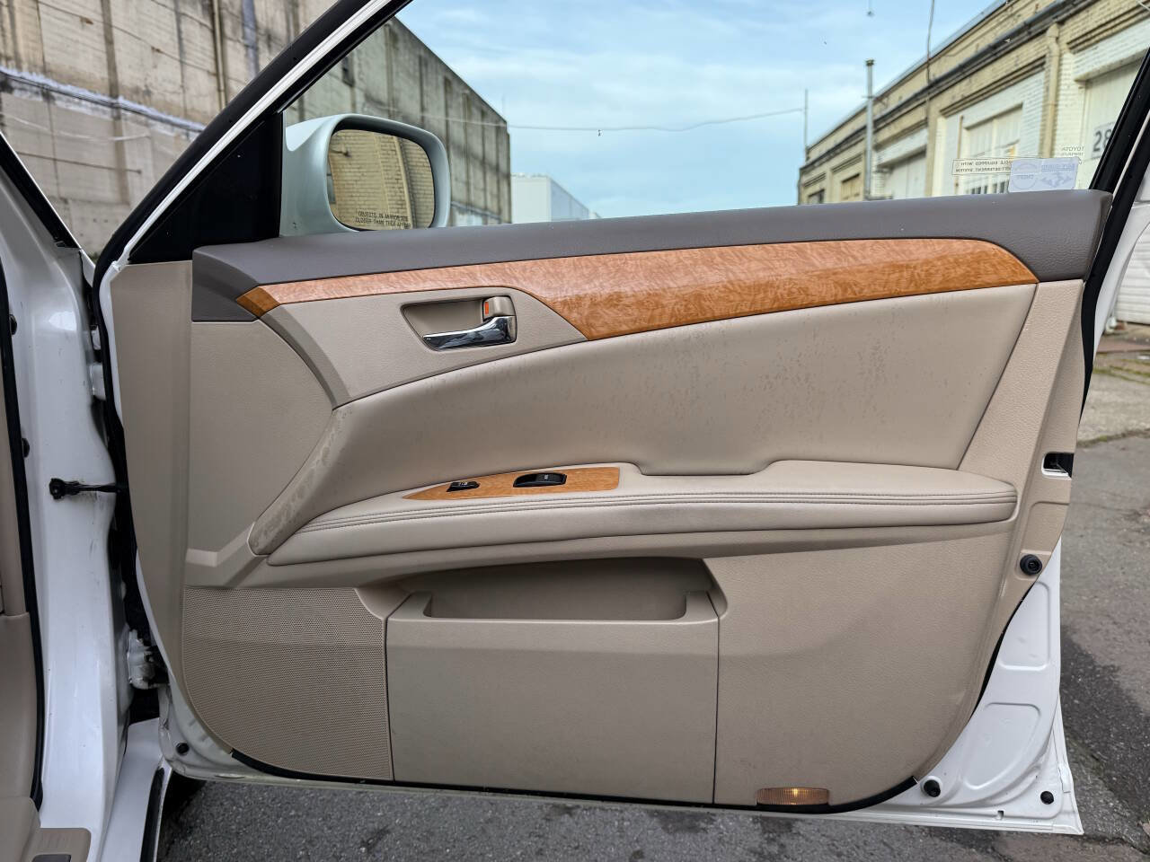 Used 2005 Toyota Avalon XLS image 54