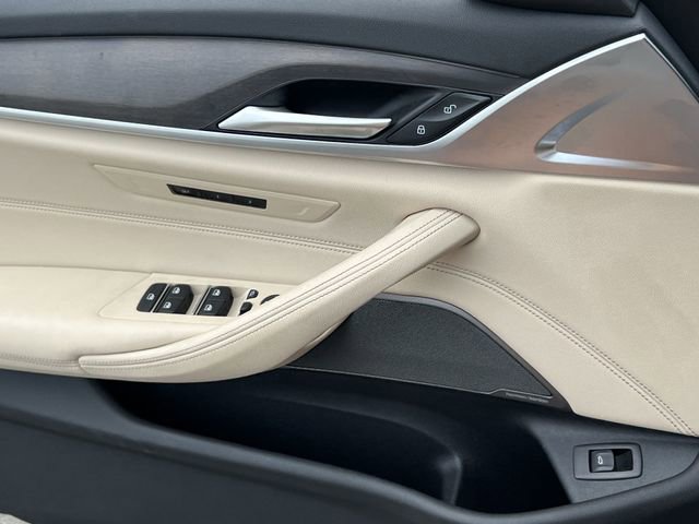 Used 2022 BMW 540i w/ Premium Package RWD image 32