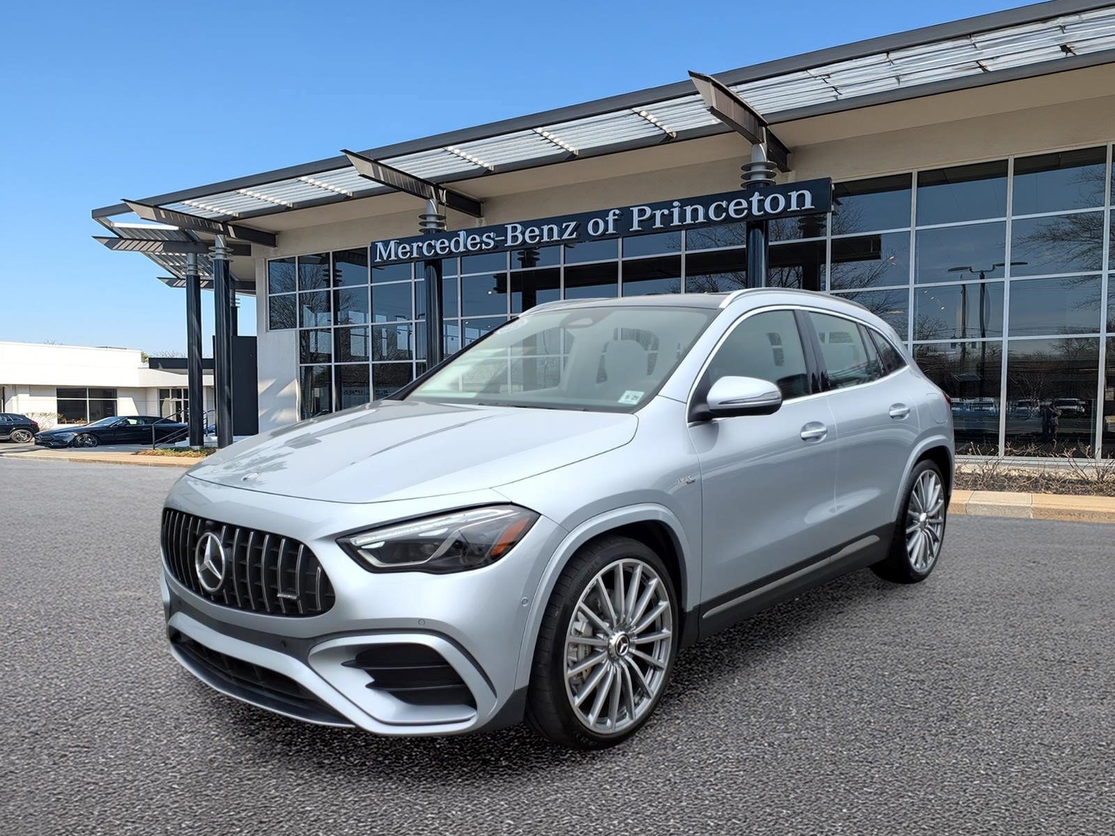 Certified 2024 Mercedes-Benz GLA 35 AMG 4MATIC image 7