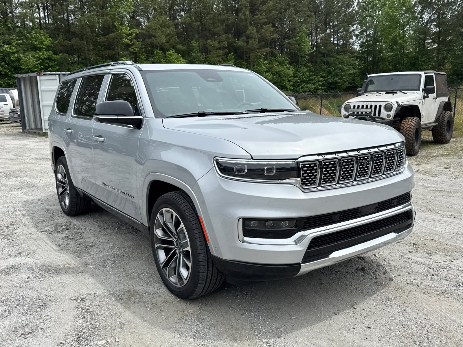 Certified 2024 Jeep Grand Wagoneer Series III AWD/4WD image 5