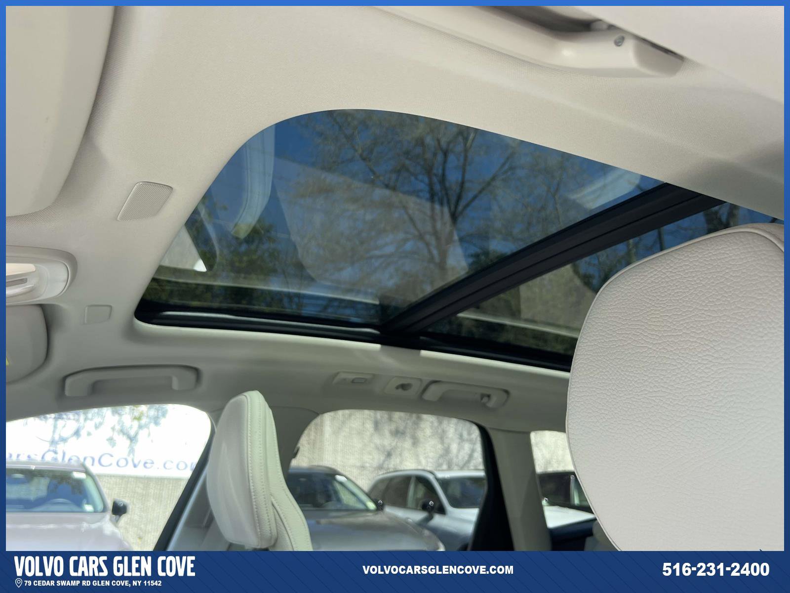 Certified 2024 Volvo XC60 B5 Plus w/ Protection Package Premier image 19