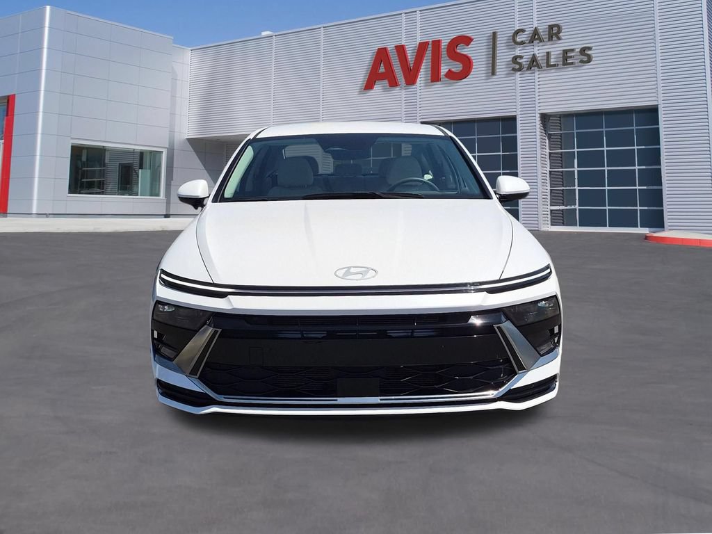 Used 2025 Hyundai Sonata SEL FWD image 2