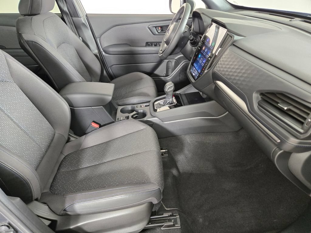 Used 2025 Subaru Forester Premium AWD/4WD image 21