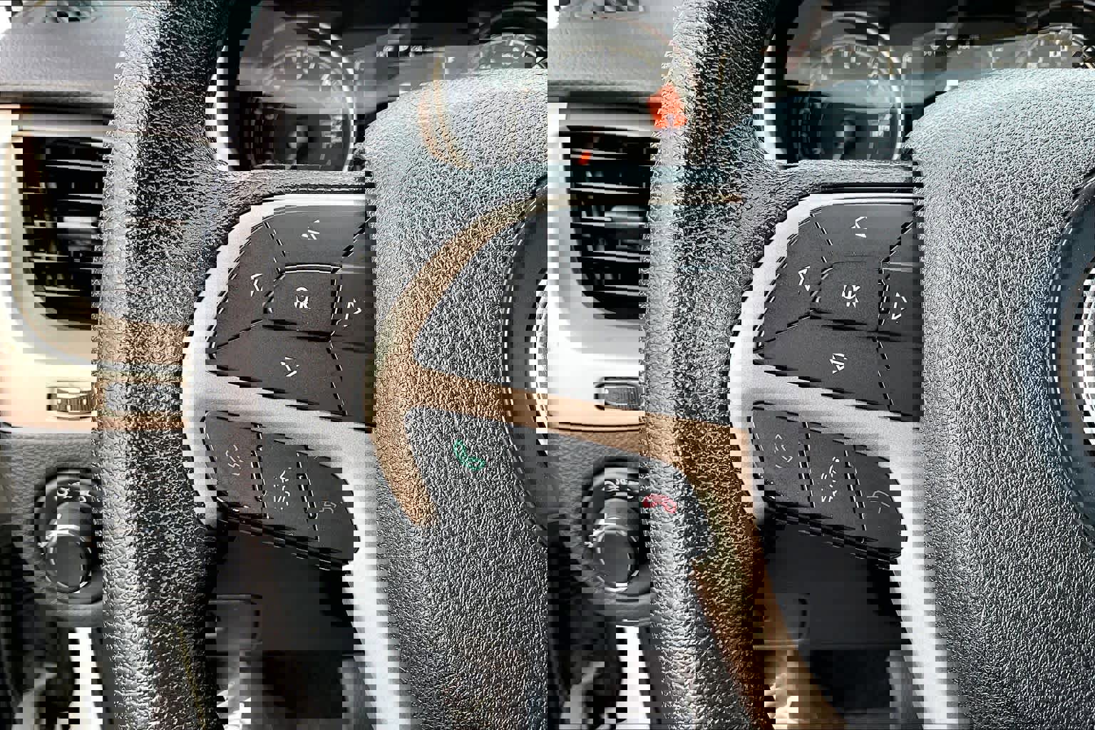 Used 2016 Jeep Cherokee Sport image 21