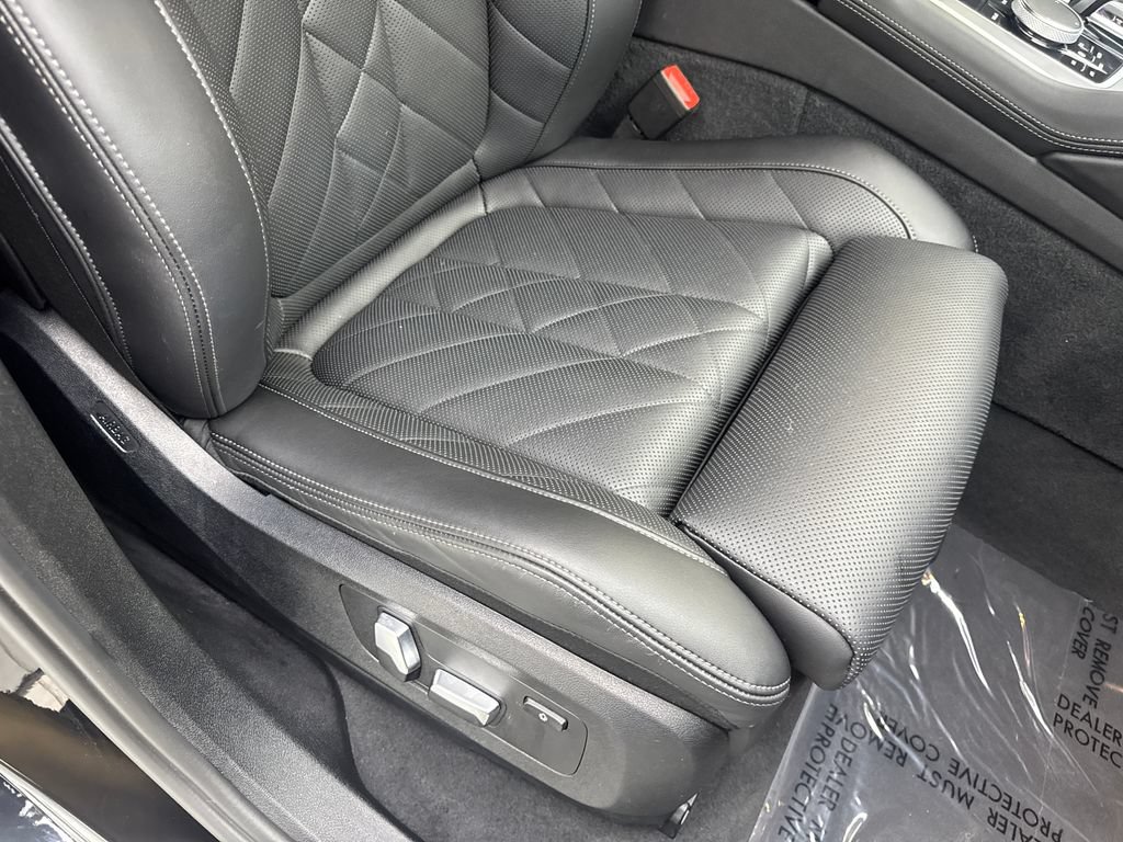 Used 2023 BMW X6 xDrive40i w/ M Sport Package AWD/4WD image 47