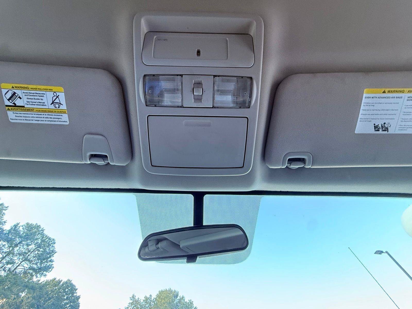Used 2017 Nissan Titan SV RWD image 33