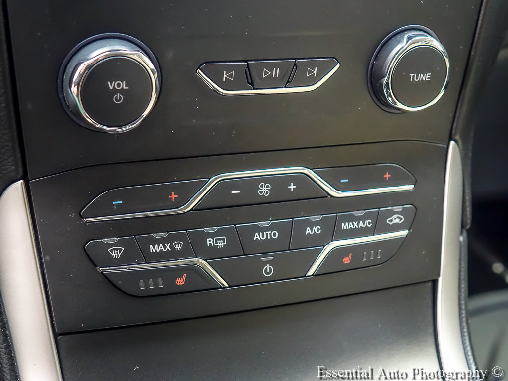 Certified 2019 Ford Edge SEL w/ Equipment Group 201A AWD/4WD image 17