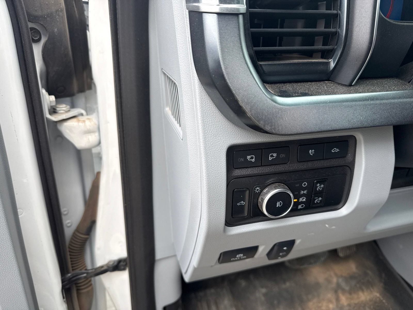 Used 2024 Ford F250 Limited AWD/4WD image 21