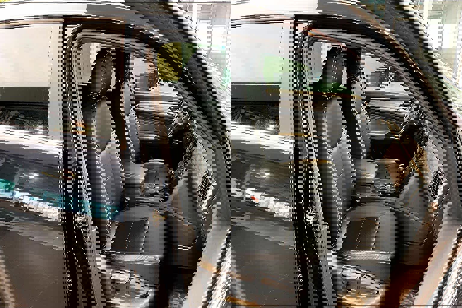 Used 2023 Volkswagen Atlas Cross Sport SE image 9