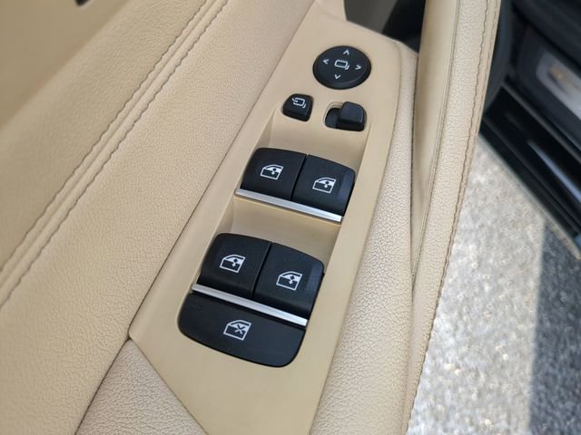 Used 2023 BMW 530e xDrive image 21