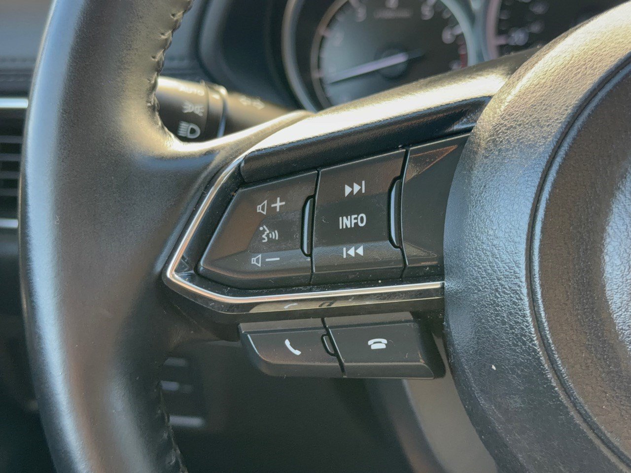 Used 2020 MAZDA CX-5 Touring FWD image 18