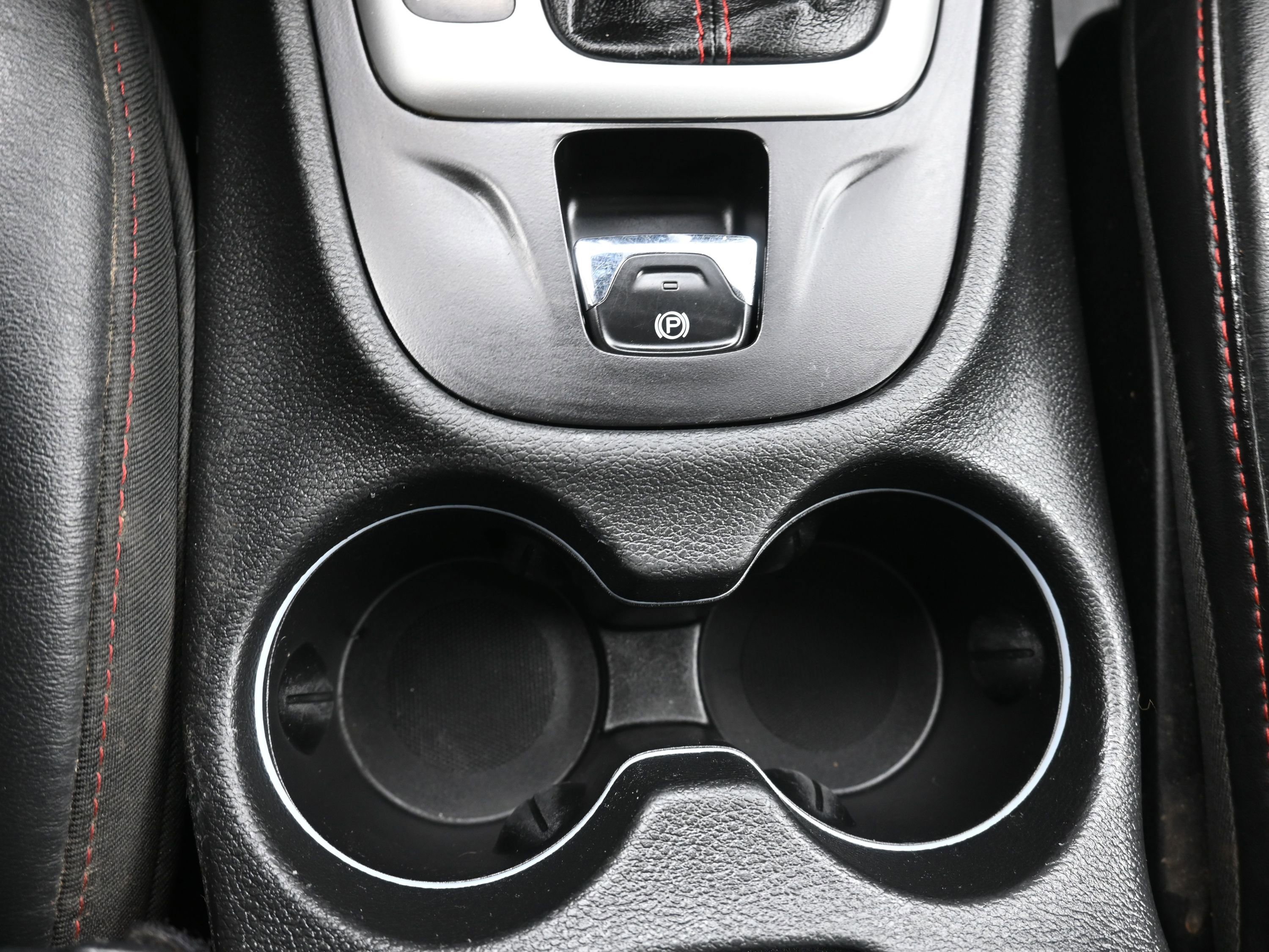 Used 2015 Jeep Cherokee Trailhawk w/ Comfort/Convenience Group image 45