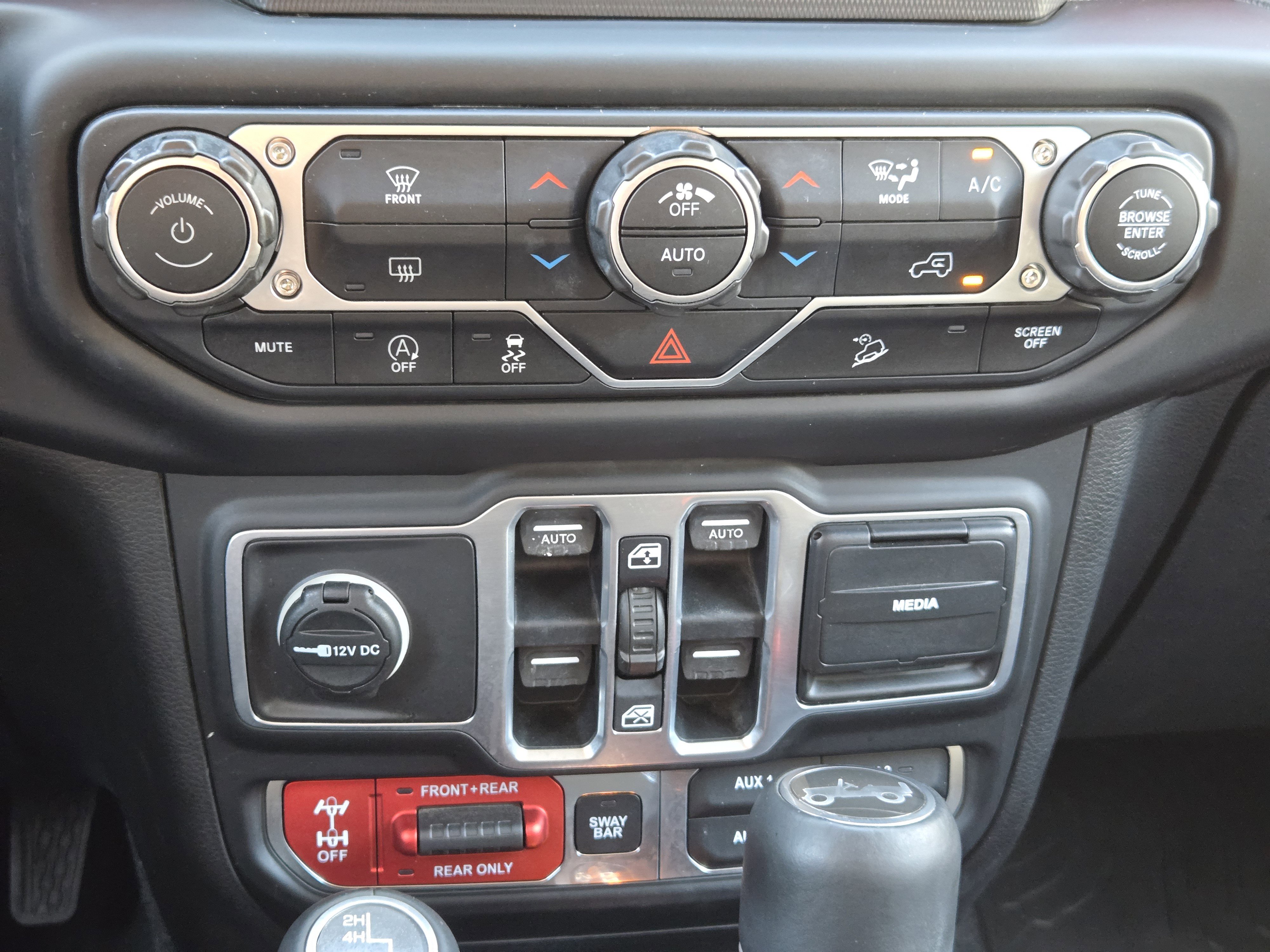 Used 2018 Jeep Wrangler Unlimited Rubicon AWD/4WD image 21
