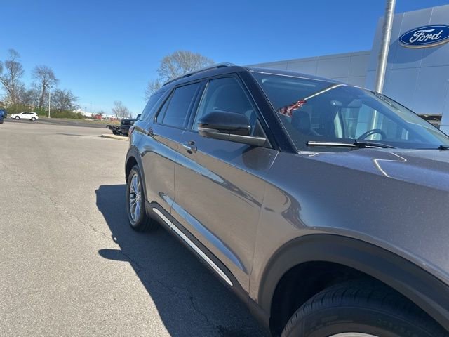 Used 2021 Ford Explorer Limited w/ Equipment Group 301A image 6