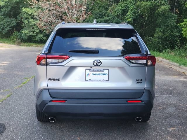 Used 2023 Toyota RAV4 XLE AWD/4WD image 4