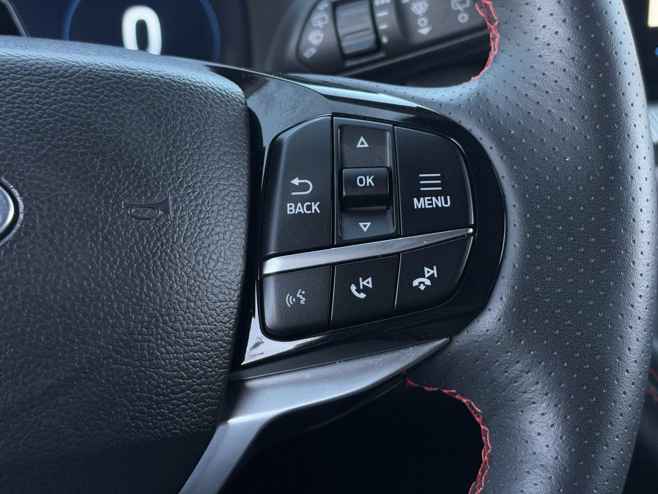 Certified 2025 Ford Explorer ST-Line w/ Premium Package RWD image 17