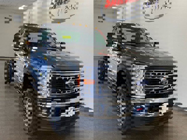 New 2026 Ford F550 4x4 Regular Cab Super Duty image 2
