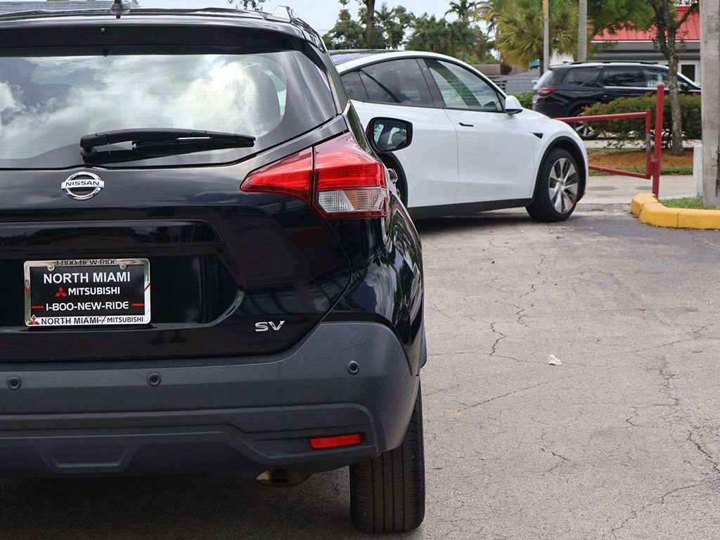Used 2020 Nissan Kicks SV FWD image 13