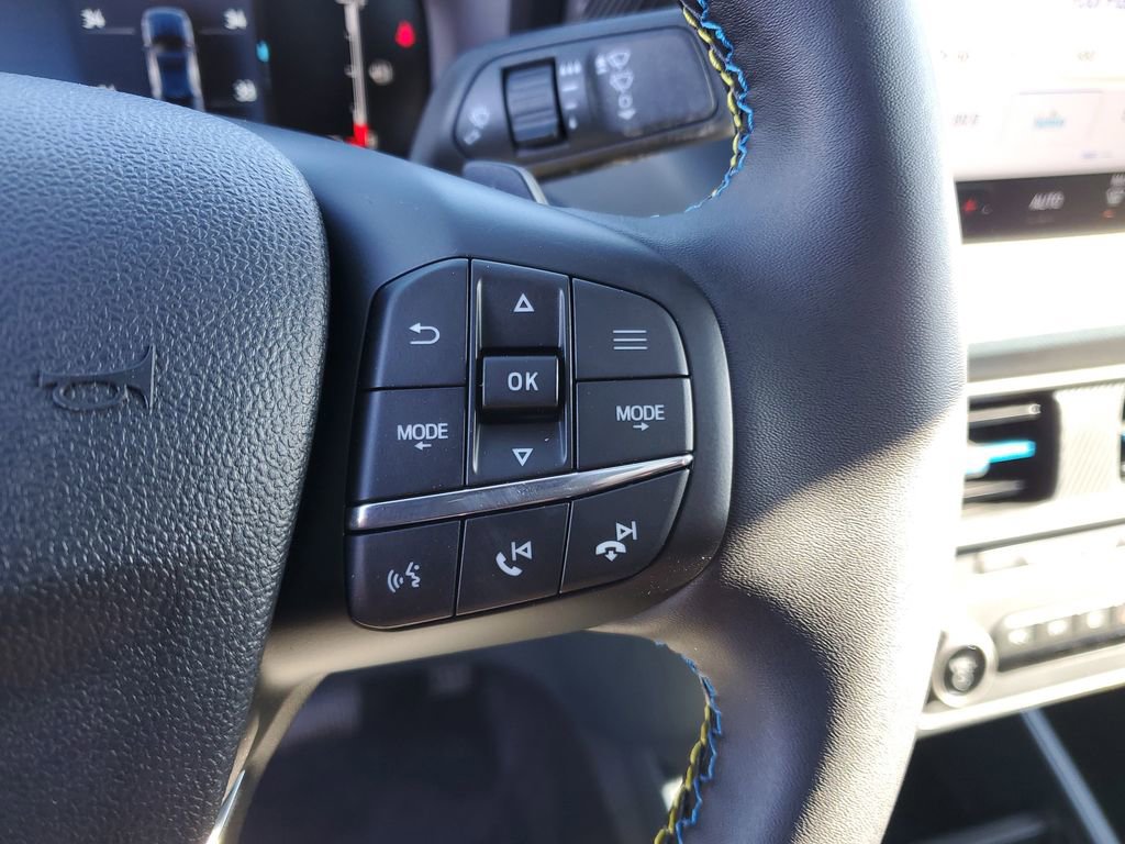 New 2026 Ford Maverick Lobo AWD/4WD image 17