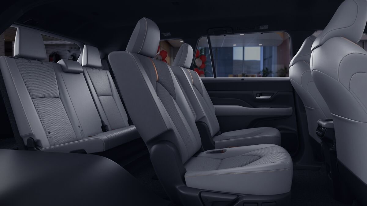 New 2026 Toyota Grand Highlander AWD Hybrid image 24