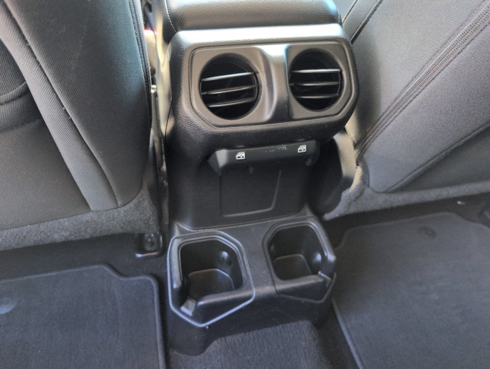 Used 2020 Jeep Gladiator Sport w/ Quick Order Package 24S AWD/4WD image 17