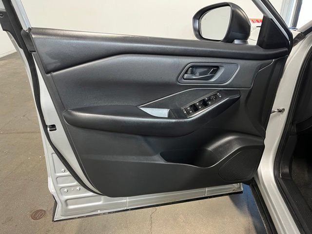 Used 2024 Nissan Rogue S AWD/4WD image 24